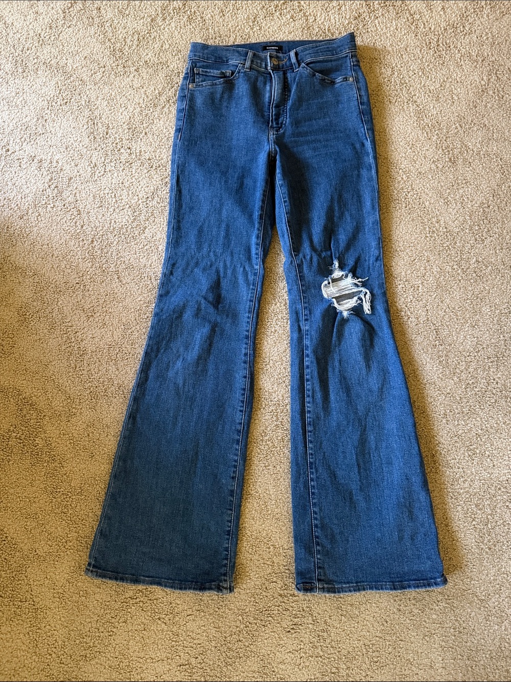 Express Women’s High Rise Flare Jeans - 4